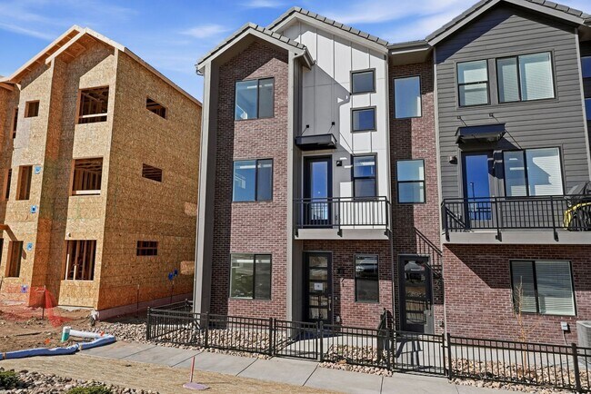 Photo - Park Meadows location near Lone Tree in the heart of Inverness. Easy access to Centennial Jetport