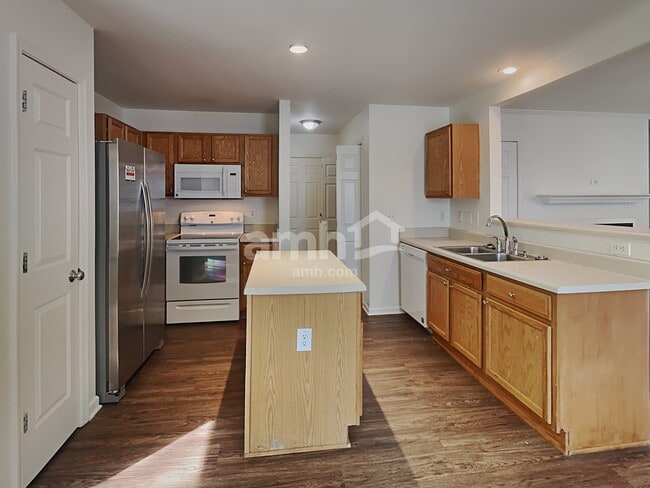 Photo - 3709 Pinkham Way