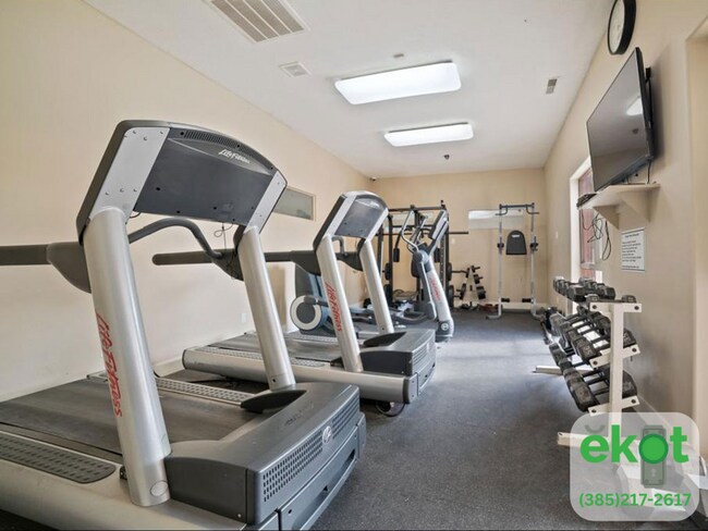 Photo - 8176 N Cedar Springs Rd Unidad Cedar Springs-Eagle Mountain