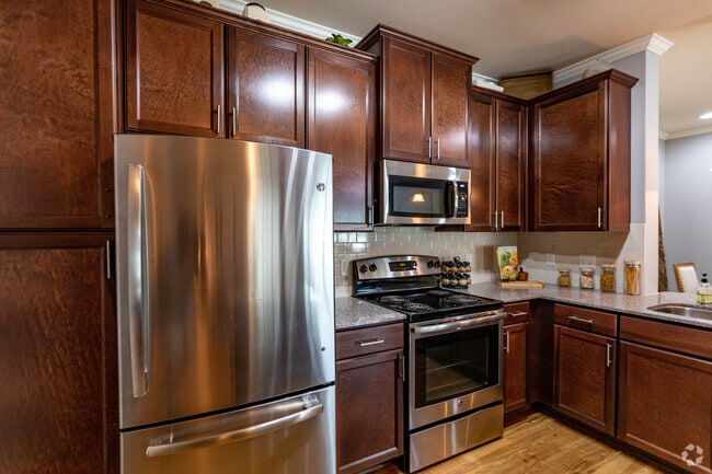 2BR, 2BA - B1SRG - 1225SF - Vintage Crossing