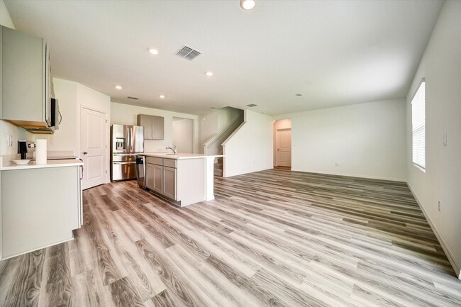 Photo - 10520 Farm Hl Ave