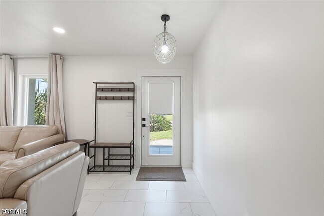 Photo - 1446 SE 13th St