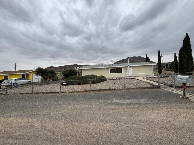 Photo - 4885 N Sierra Rd