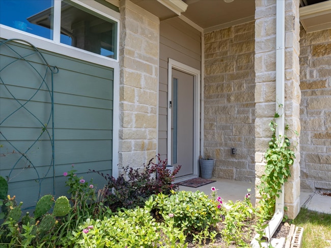 Photo - 14020 Neskar Dr