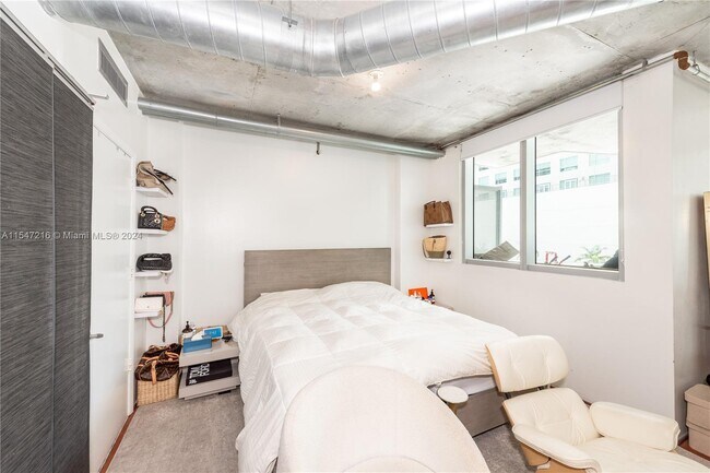 Photo - 690 SW 1st Ct