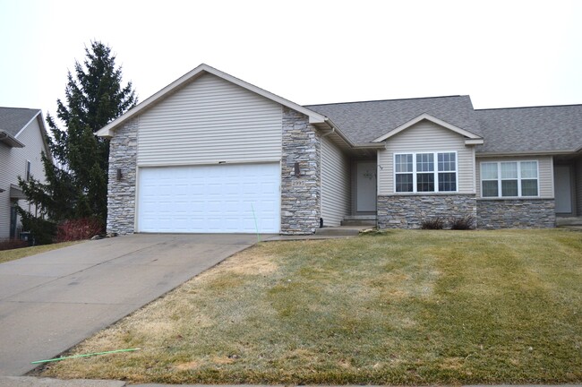 Photo - 2995 Kentville Dr