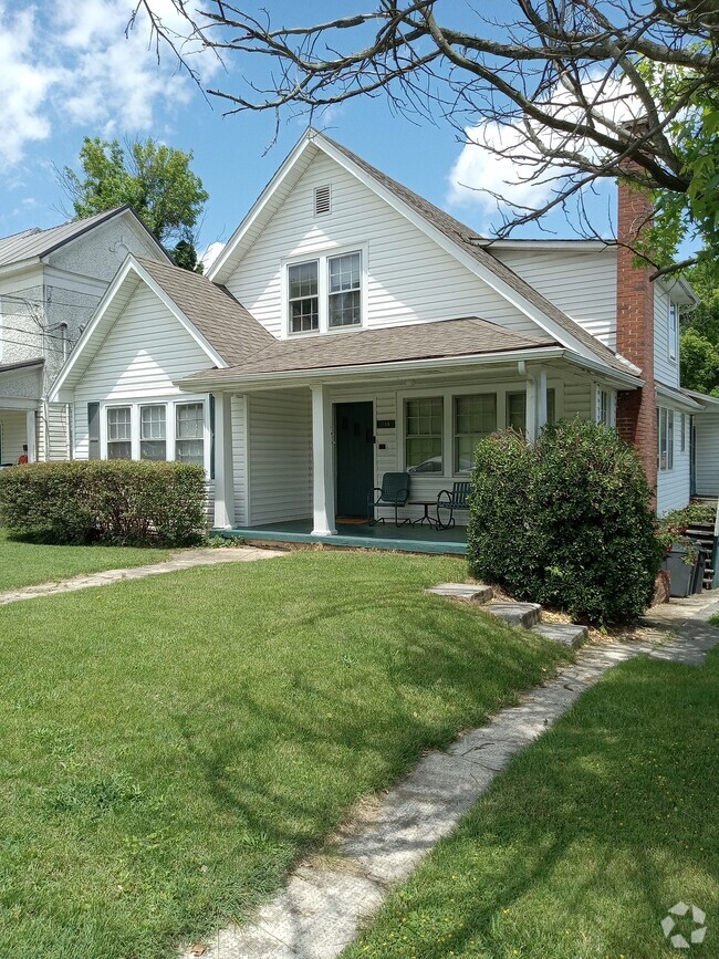 Building Photo - 911 Windsor Ave Unit 4 Rental