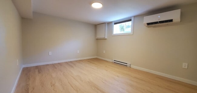 Photo - 371 Bridge St E Unité B