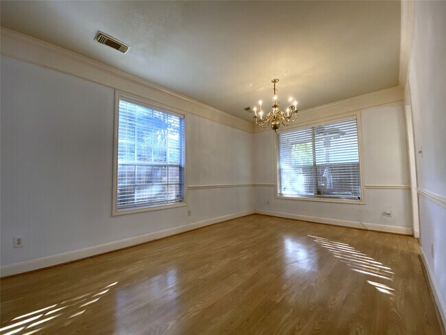 Photo - 2604 Hopkins St Unit 1/2