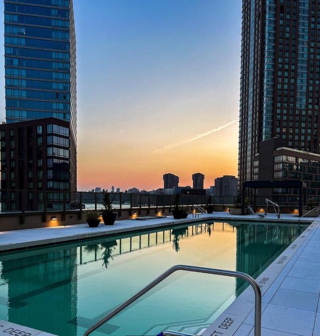 0 bedroom in LONG ISLAND CITY NY 11109 - 0 bedroom in LONG ISLAND CITY NY 11109 Unidad 2517 Rental