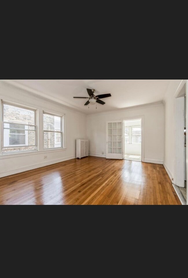 Dining room - 3007 W Sunnyside Ave Unit 2