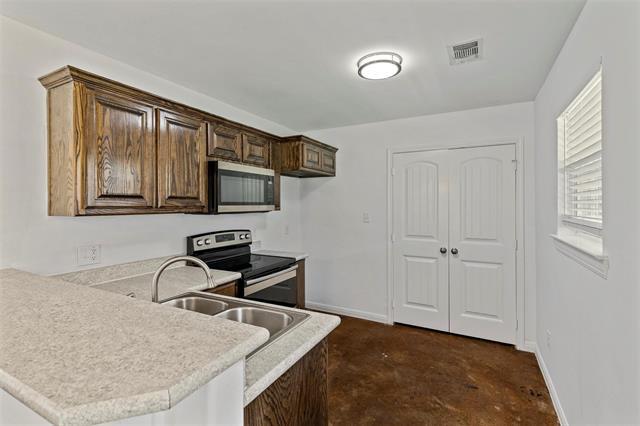 Photo - 804 E 5th St