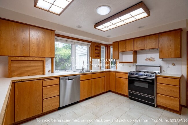 Building Photo - Bright Two Bedroom Home in Oak Grove!