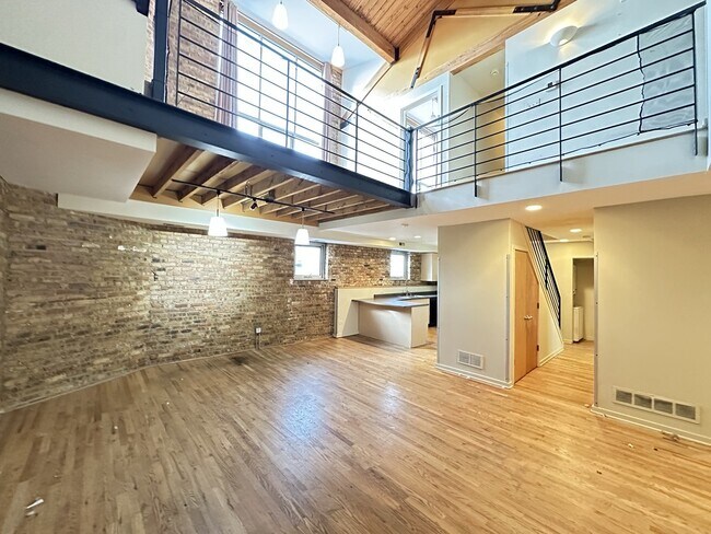 Photo - 933 W Irving Park Rd Unit 6D