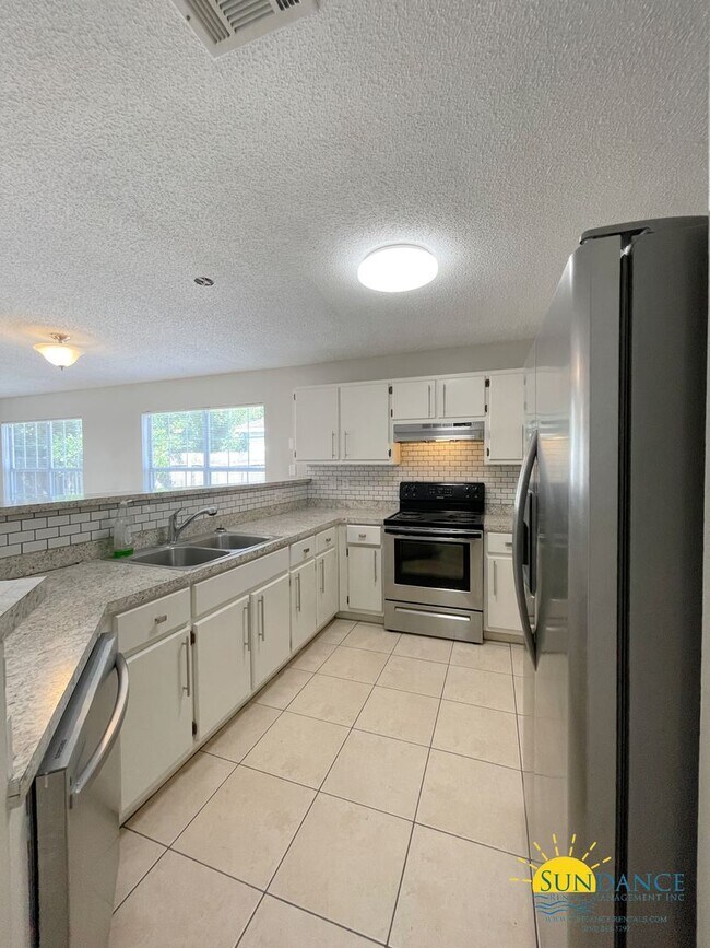 Photo - Lovely 3 Bedroom Home in Fort Walton