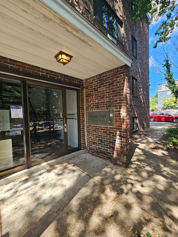 Building Photo - 5 Centre St Unit 32