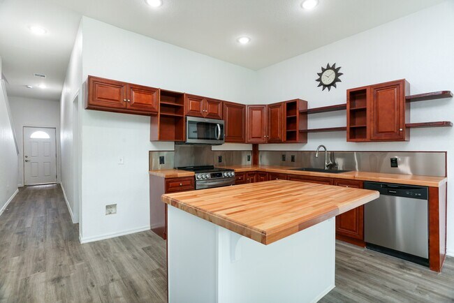 Photo - 8611 Key Windy Way