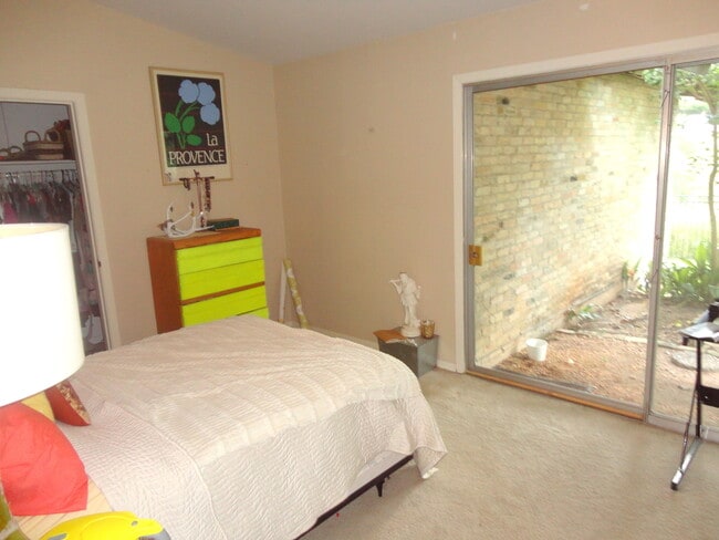 Photo - 1700 Emilie Ln Unit A