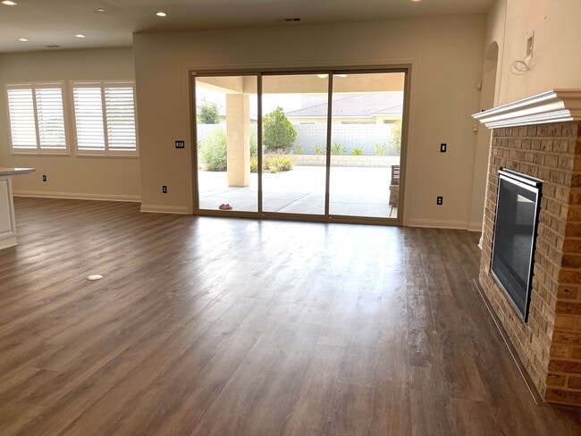 Photo - COMING SOON! - Belcourt Seven Oaks