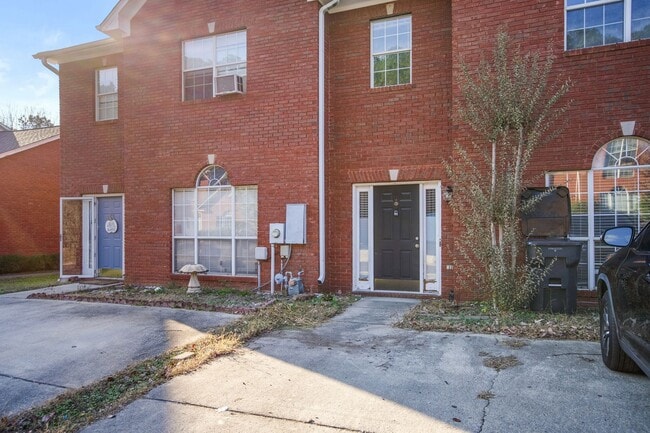 Photo - 4 Bedroom 2 Bath Townhouse in Pelham