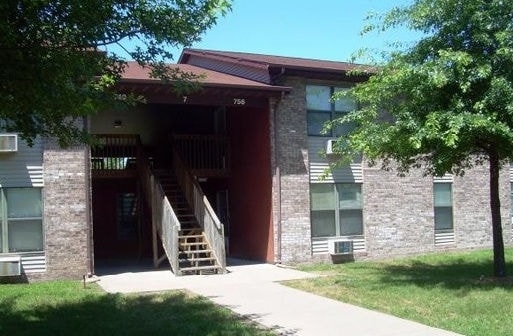Meadow Lane Apartments - Meadow Lane Apartments