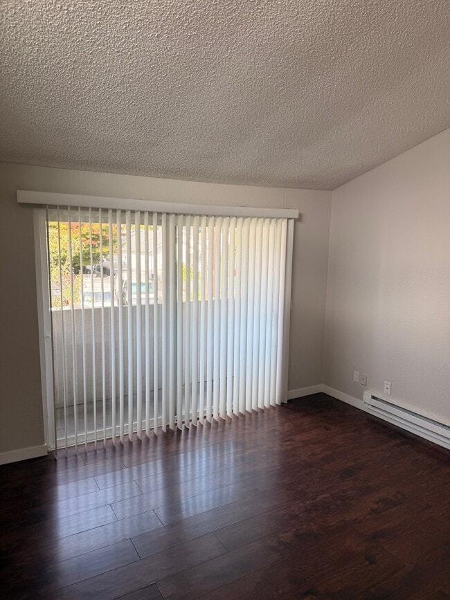 10836 1st Ave SW Unit 3