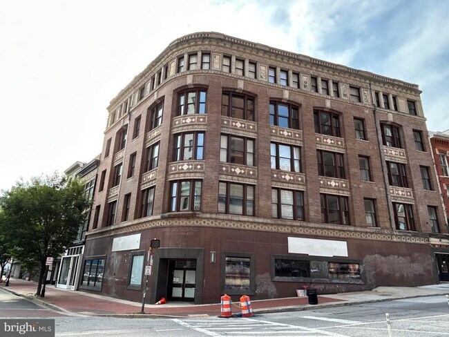 Photo - 100 W Lexington St Apartamento Unidad 307