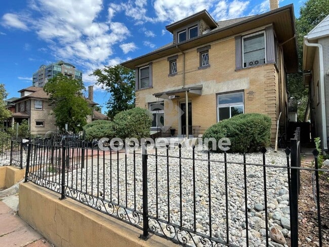 Building Photo - 146 Logan St Unit 2