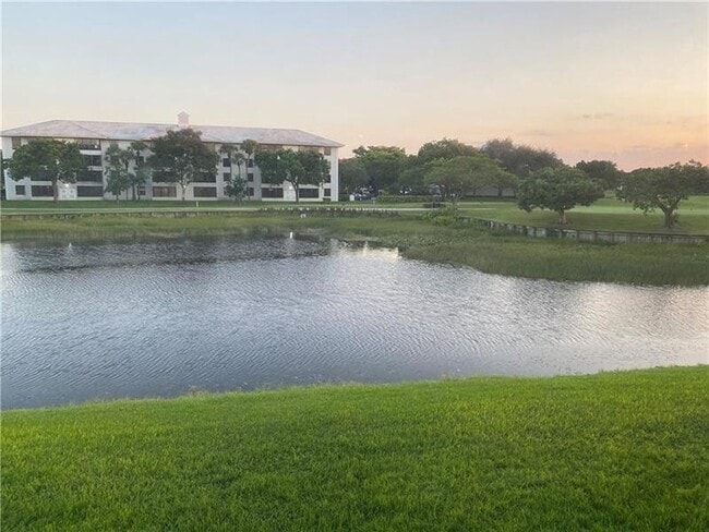 Photo - 1520 Whitehall Dr Unidad 202