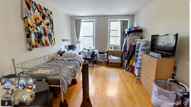 Photo - 1247 Beacon St