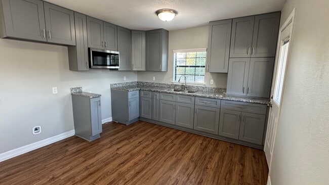 Building Photo - 16811 Avenue A