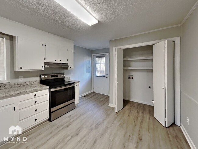 Photo - 116 Barbee Rd SW