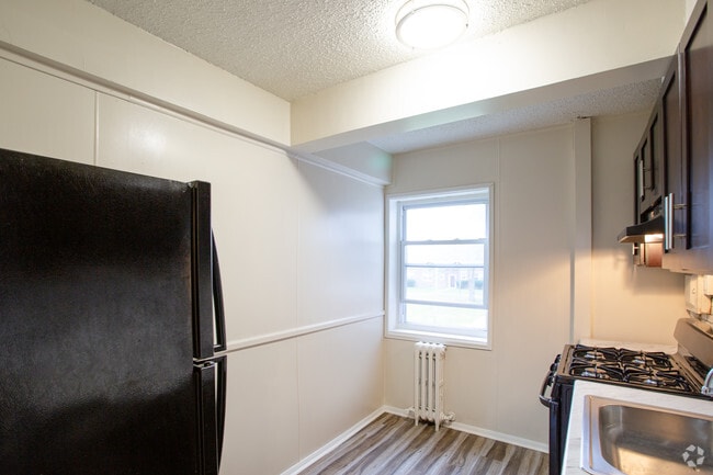 Kitchen/Dining Space