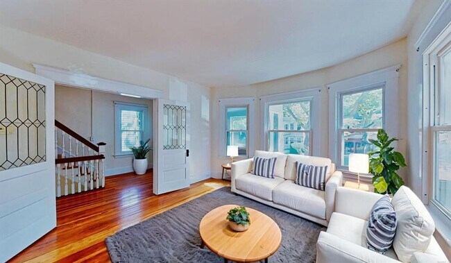 Photo - 134 Mansfield St Unit Entire House