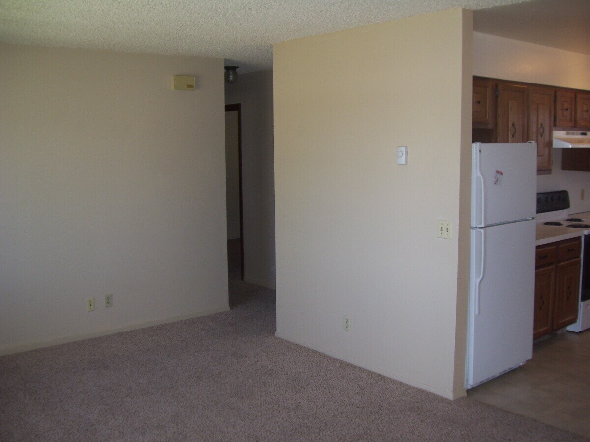 Photo - Building 4- Flying Bee Enterprises, LLC Unidad 244