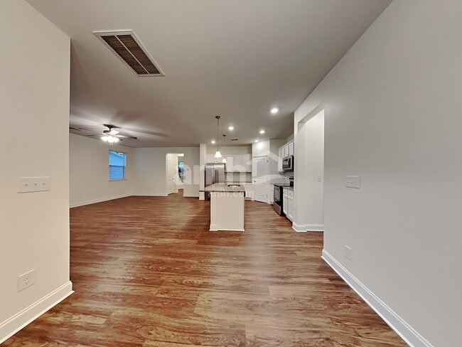 Photo - 141 Hazel Pk Dr