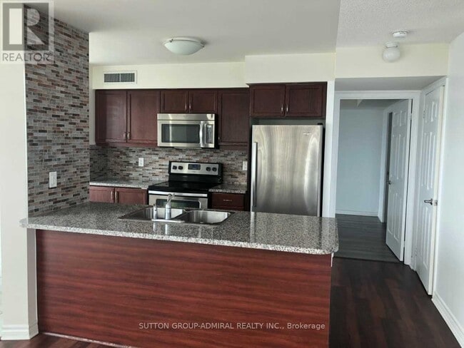 Photo - 19 Grand Trunk Crescent Unit 2811