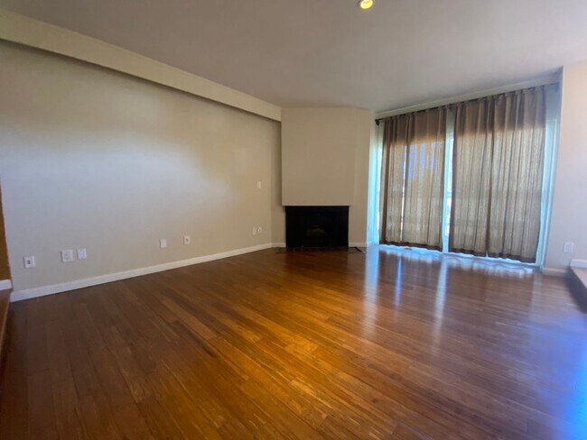 Photo - Seascape Community: 2 Bedroom 2.5 Bath Tow...