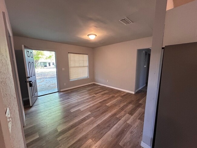 Photo - Serene Northside 3/2 For Rent! Apply Today!