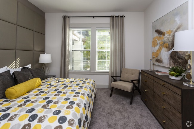 2BD, 2BA - 1306 SF
