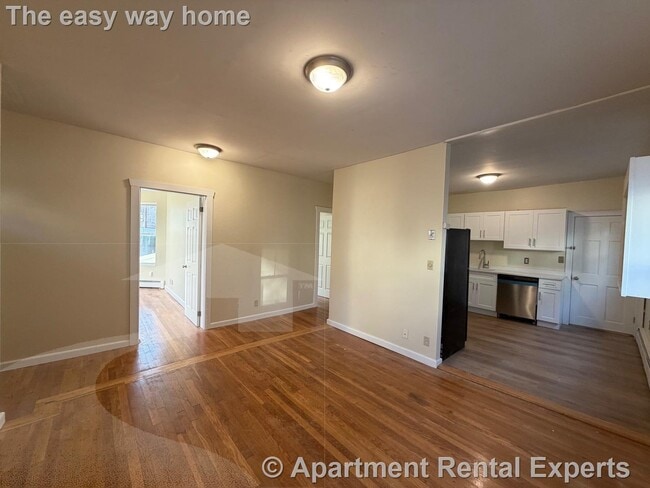 Photo - 71 Winchester St Unit #1