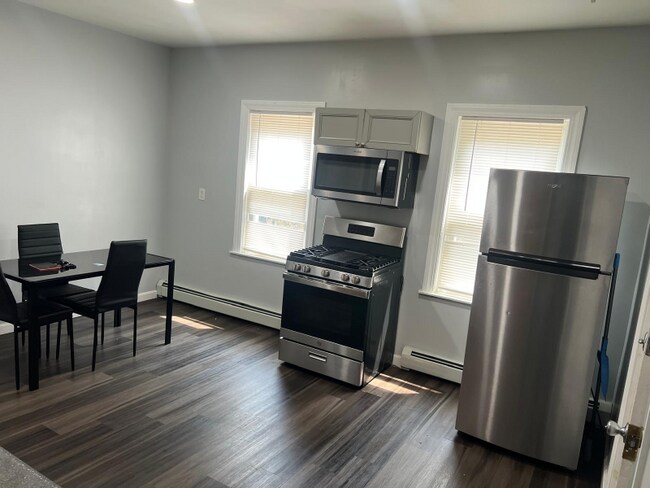 Photo - 147 Prudence Ave Unidad Apt 1