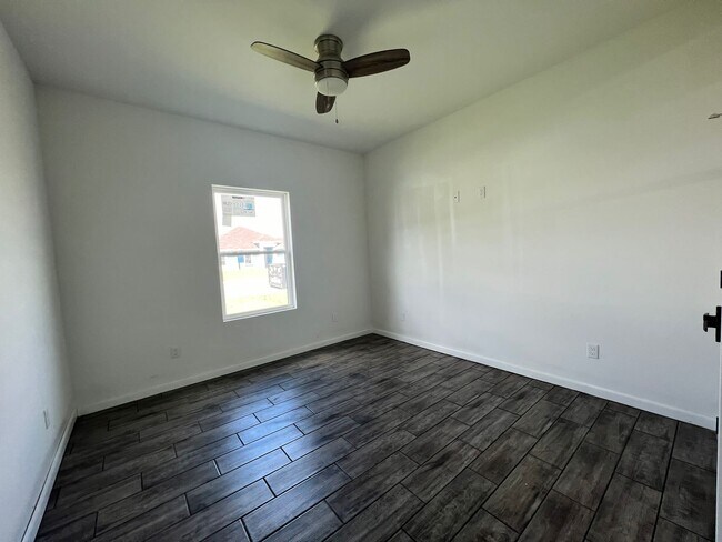 Photo - 108 Faith Dr