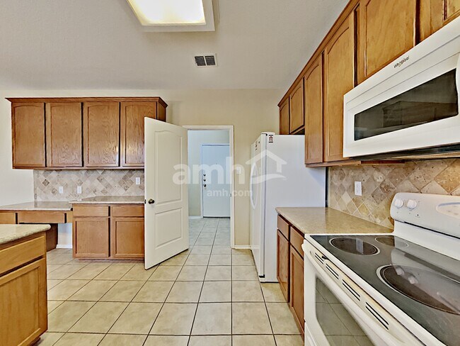 Photo - 6410 Oldham Cv