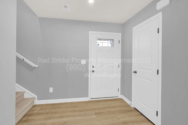 Photo - 3212 Coast Oak Rd