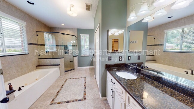 Building Photo - 11881 Honey Locust Dr