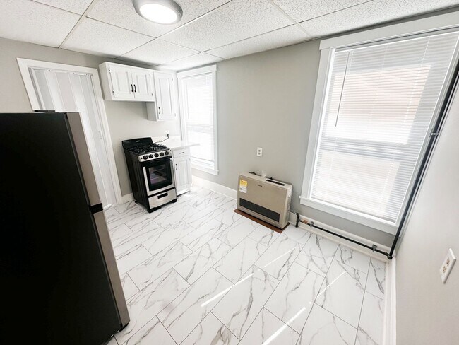Photo - 320 Lowell St Unit 2