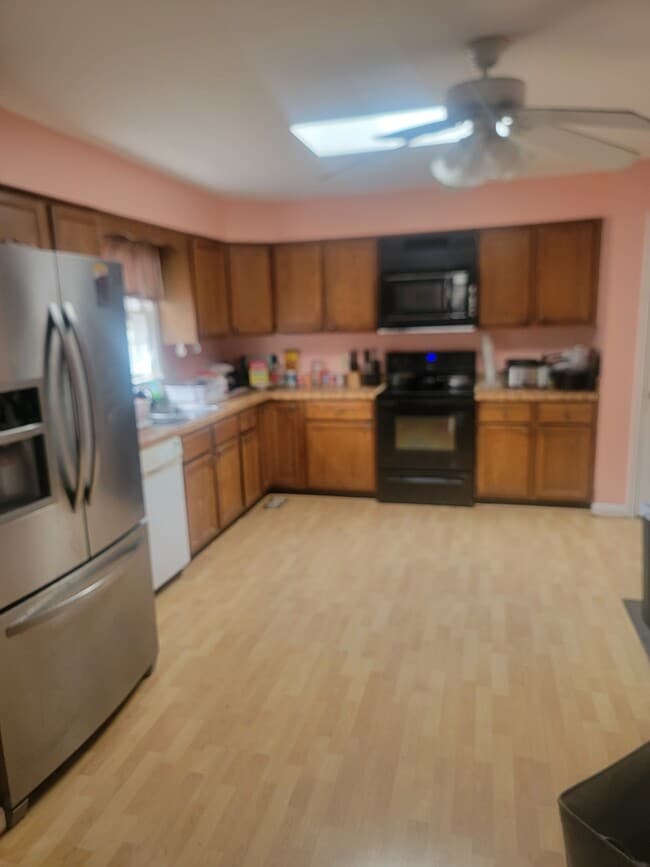 Building Photo - 103 Wintergreen Ln