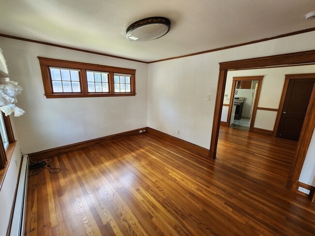 Photo - 35 Bowker St