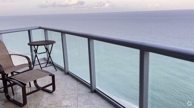 Building Photo - 17001 Collins Ave Unit 2006 Rental
